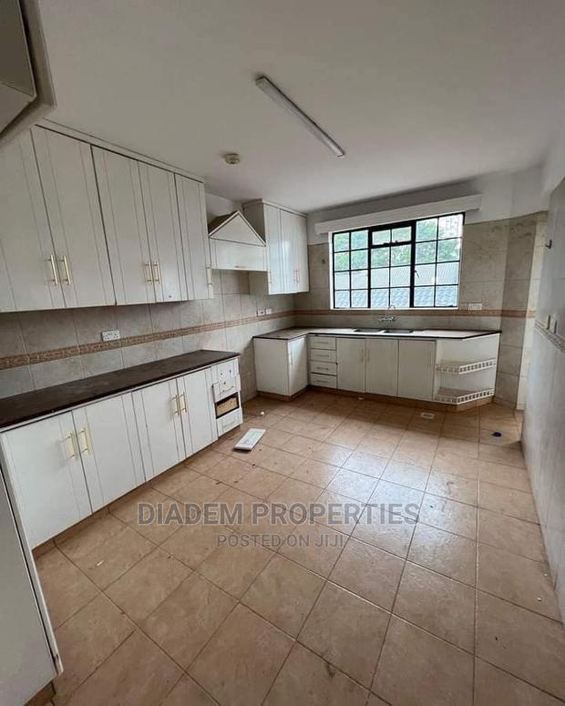 3bdrm Apartment in Valley Arcade for rent
