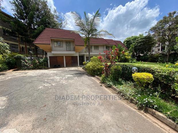 8bedroom Commercial Property to Let
