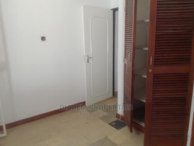 Commercial Maissionette to Let in Riara Rd