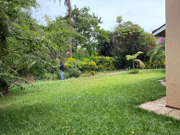 5bdrm Townhouse / Terrace in Lavington for Rent