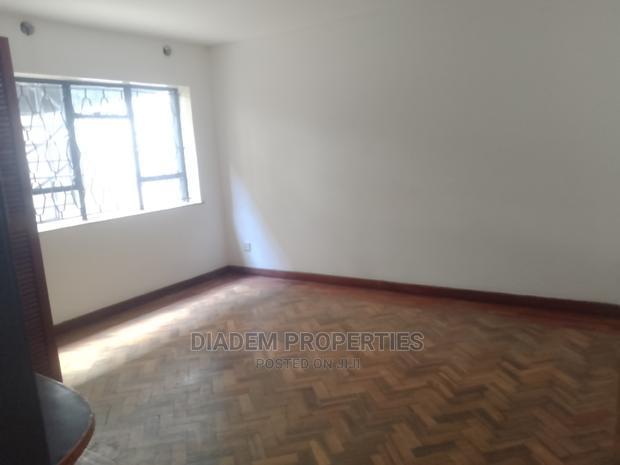 Commercial Maissionette to Let in Riara Rd