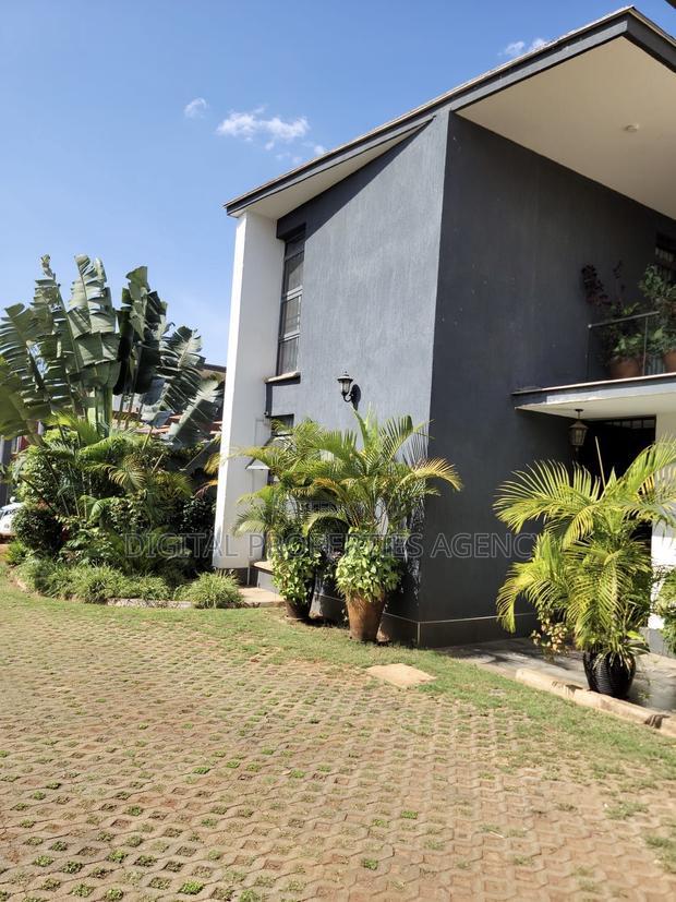 4bdrm Duplex in Garden Estate, Ridgeways for sale