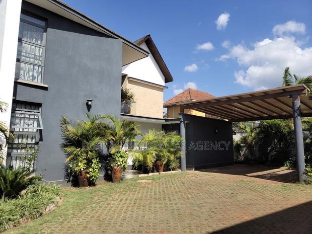 4bdrm Duplex in Garden Estate, Ridgeways for sale