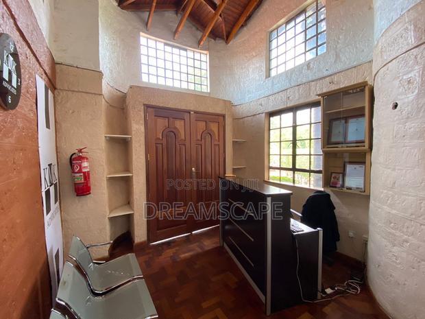 7bdrm House in Karen Road for sale