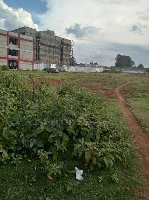 1/16 Plot Annex Near Sarayoit Road With Title.