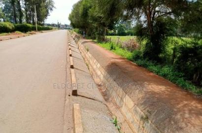 1/4 Plot Nakuru Tumsifu Touching Tarmac