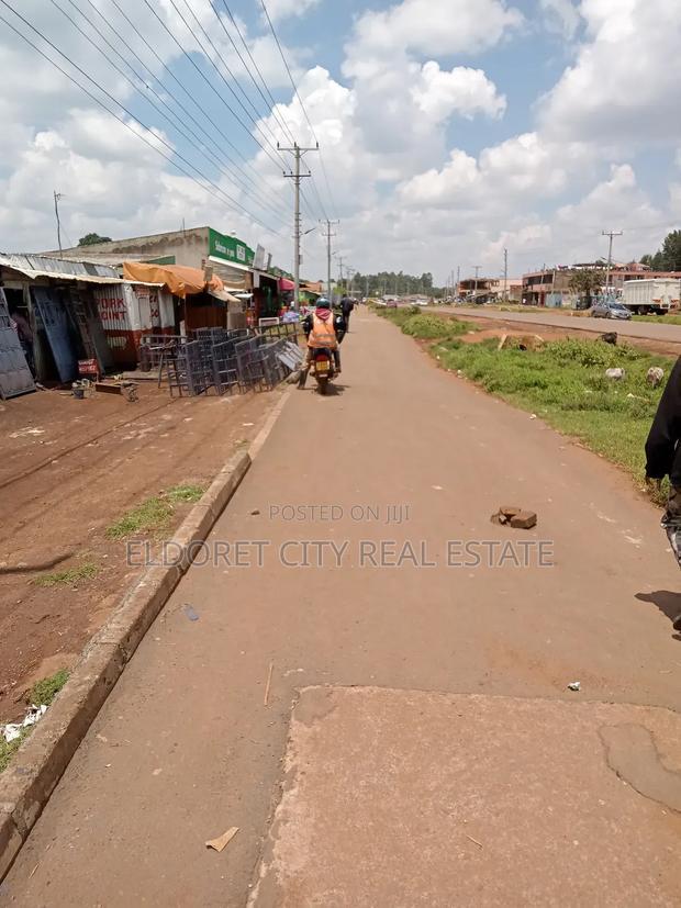 1/8 Plot Junction Kimumu Touching Tarmac