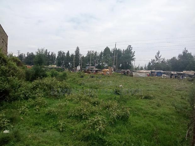 1/8 Plot Annex Center Touching Tarmac Highway Eldoret-Nai.