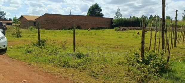 1/4 Plot Kimumu Ideal for Rental.