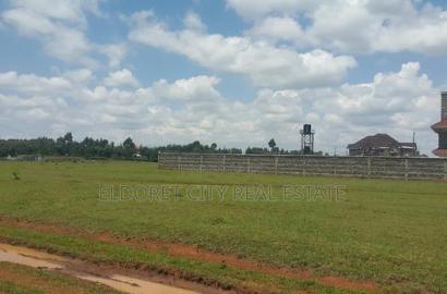 1/4 Plot Racecourse in Good Location