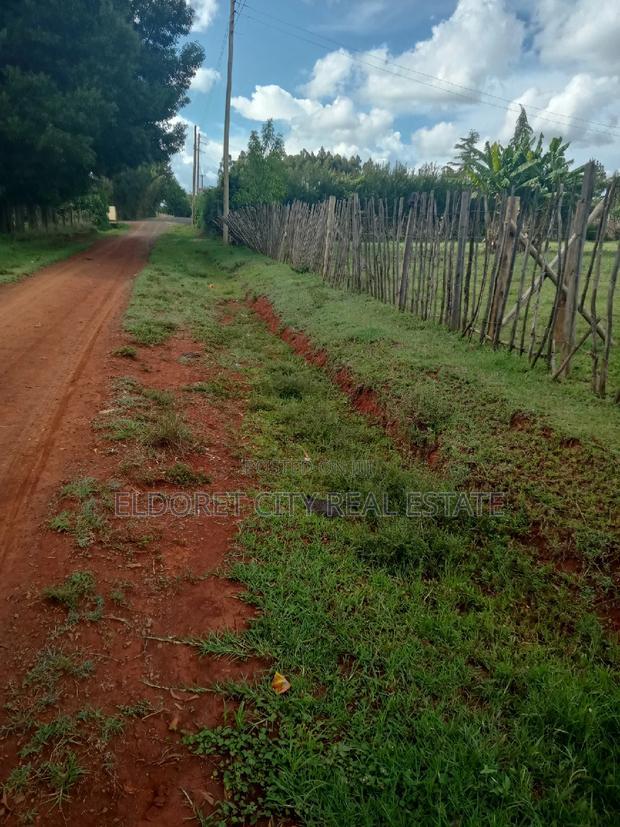 1/4 Kapseret Inder Area 3km From Tarmac