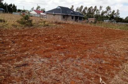1/4 Plot Kuinet With Title Less Than 150 Metres From Tarmac