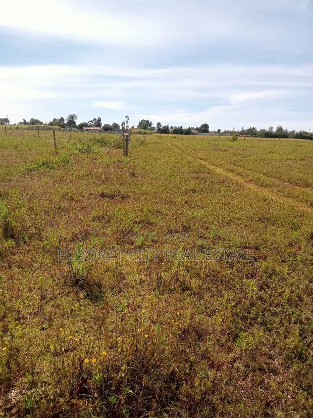 1/4 Plot Marura With Title Less Than 500metres From Tarmac