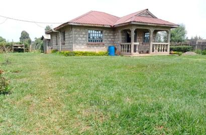 2bdrm Bungalow in Lemook Centre, Simat for Sale