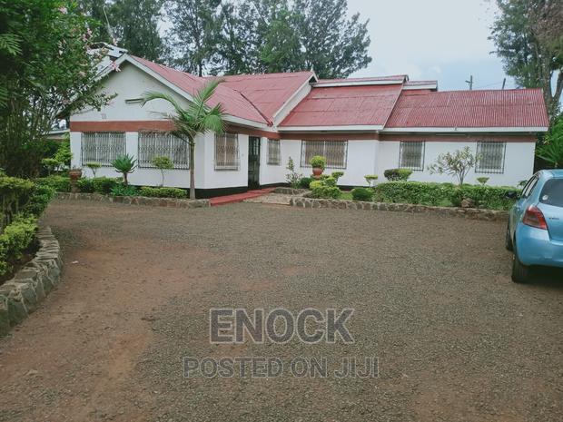 6bdrm Bungalow in Car Wash, Kimumu for sale