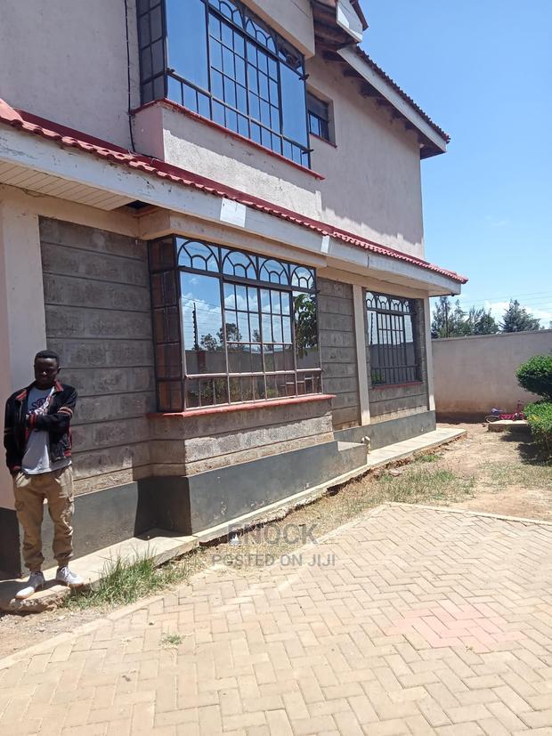3bdrm Mansion in Racecourse Estate for Sale