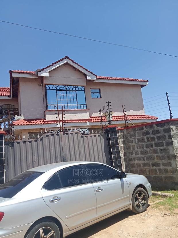 3bdrm Mansion in Racecourse Estate for Sale
