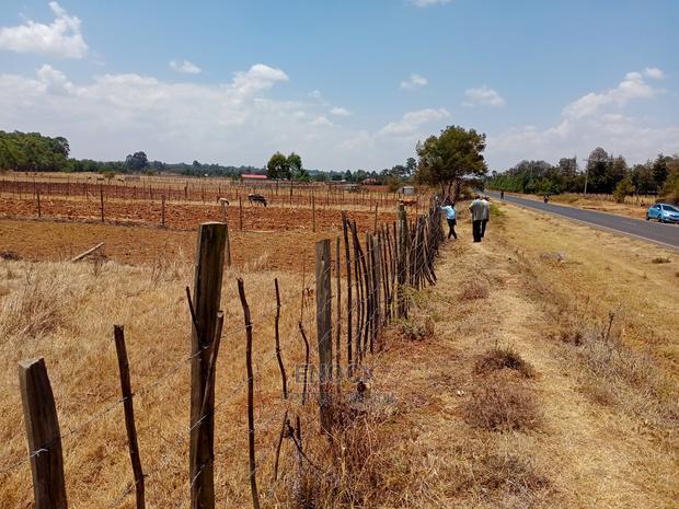 1/8acre Touching Tarmac in Ilula , Eldoret