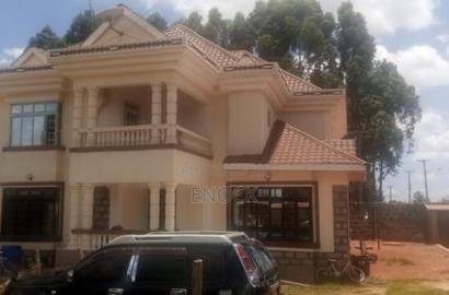 5bdrm Maisonette in Racecourse for sale