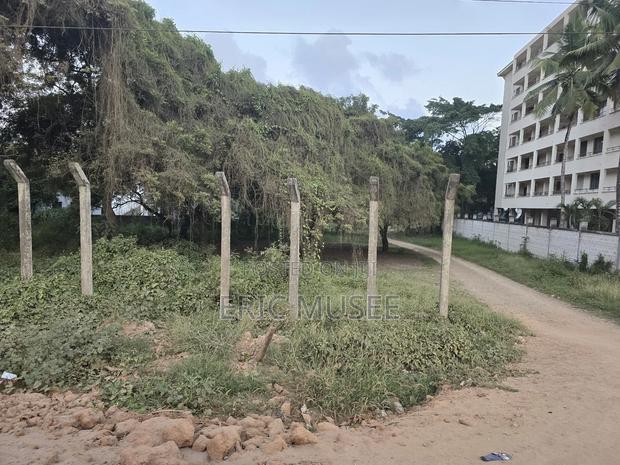 1 Acre Pavillion. Msa/MLD Highway
