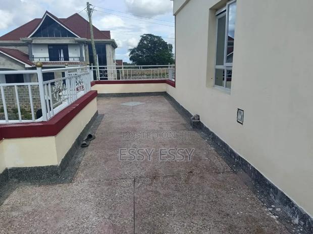 4bdrm Maisonette in Tola Estate for sale
