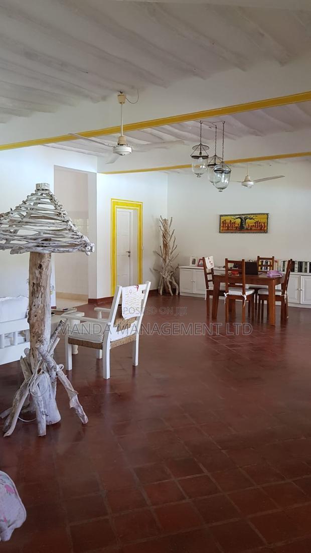 Furnished 4bdrm Villa in Shella for sale