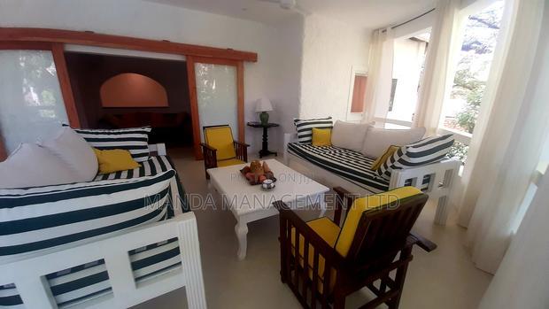 Furnished 3bdrm Villa in Town Centre for rent