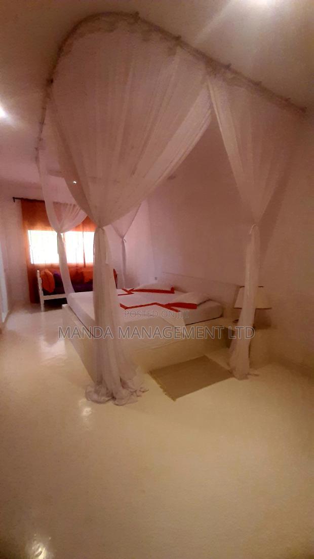 Furnished 3bdrm Villa in Town Centre for rent