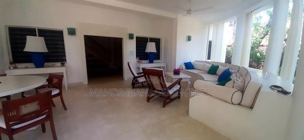 Furnished 3bdrm Villa in Town Centre for rent