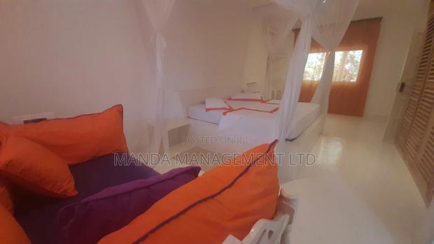 Furnished 3bdrm Villa in Town Centre for rent