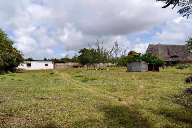 Plot in Marine Park Malindi