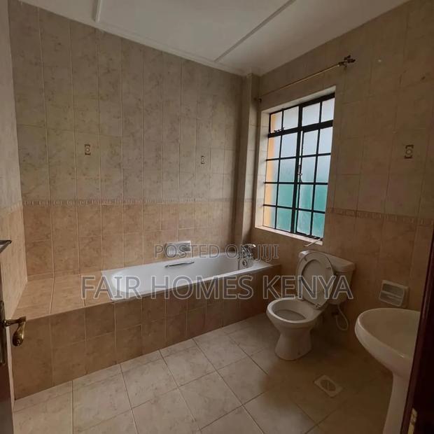 5bdrm Townhouse / Terrace in Lavington Mall for rent
