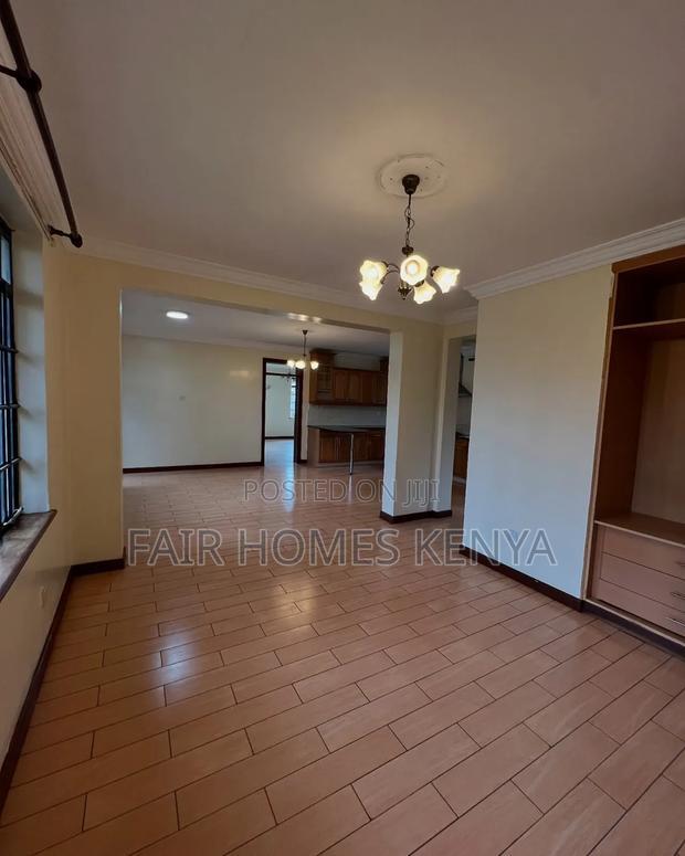 3bdrm Townhouse / Terrace in Lavington Green for rent