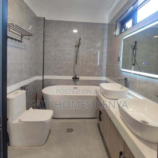 3bdrm Apartment in Othaya Road, Lavington for sale