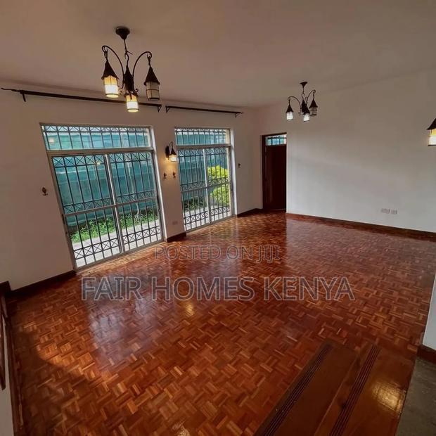 5bdrm Townhouse / Terrace in Lavington Mall for rent