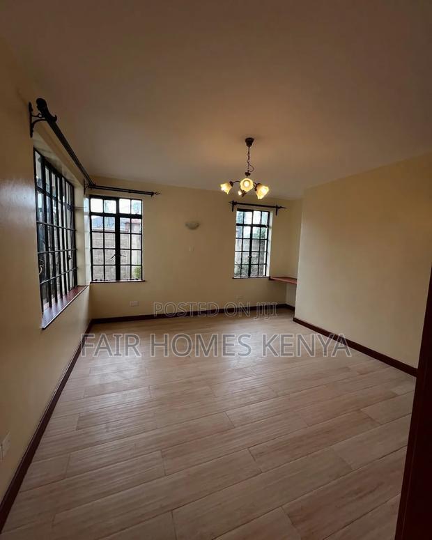 3bdrm Townhouse / Terrace in Lavington Green for rent