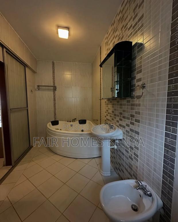5bdrm Townhouse / Terrace in Convent Drive, Lavington for rent