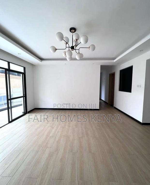 3bdrm Apartment in Valley Arcade, Lavington for sale