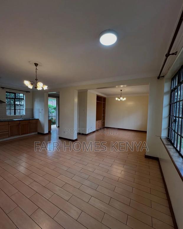 3bdrm Townhouse / Terrace in Lavington Green for rent
