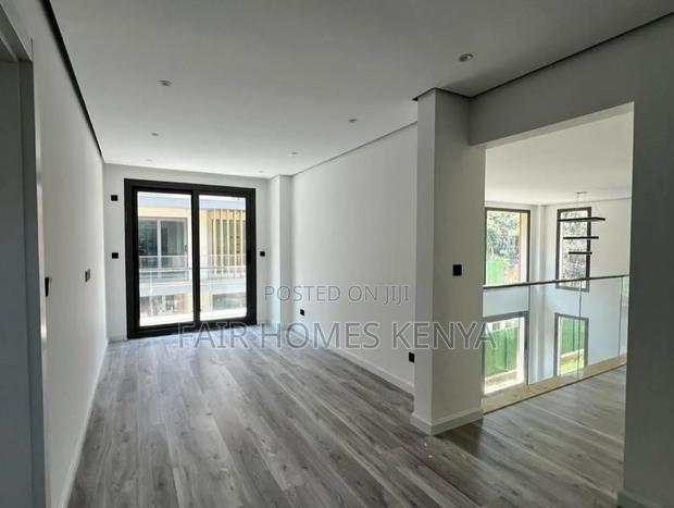 5bdrm Townhouse/Terrace in Chalbi Drive, Lavington for sale