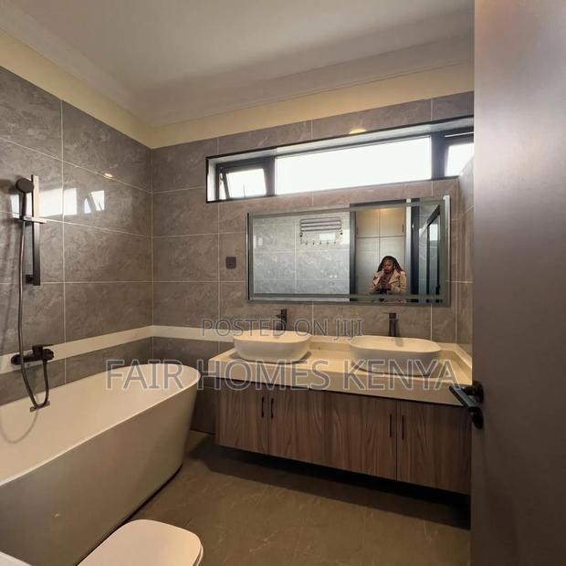 4bdrm Apartment in Othaya Road, Lavington for sale