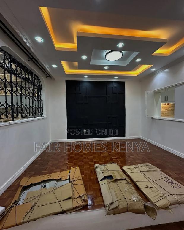 4bdrm Townhouse / Terrace in Lavington Green for rent