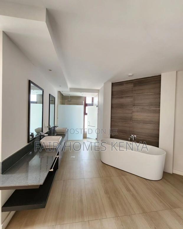 4bdrm Townhouse/Terrace in Chalbi Drive, Lavington for sale