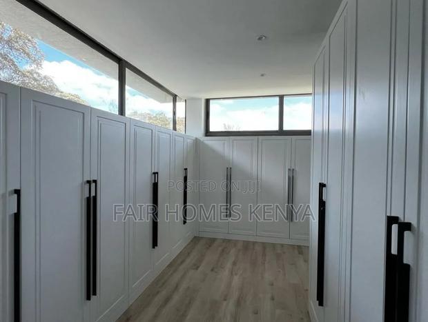5bdrm Townhouse/Terrace in Chalbi Drive, Lavington for sale