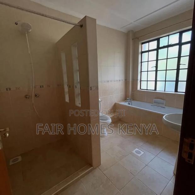 5bdrm Townhouse / Terrace in Lavington Mall for rent