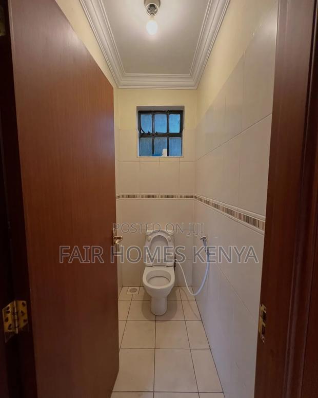 3bdrm Townhouse / Terrace in Lavington Green for rent