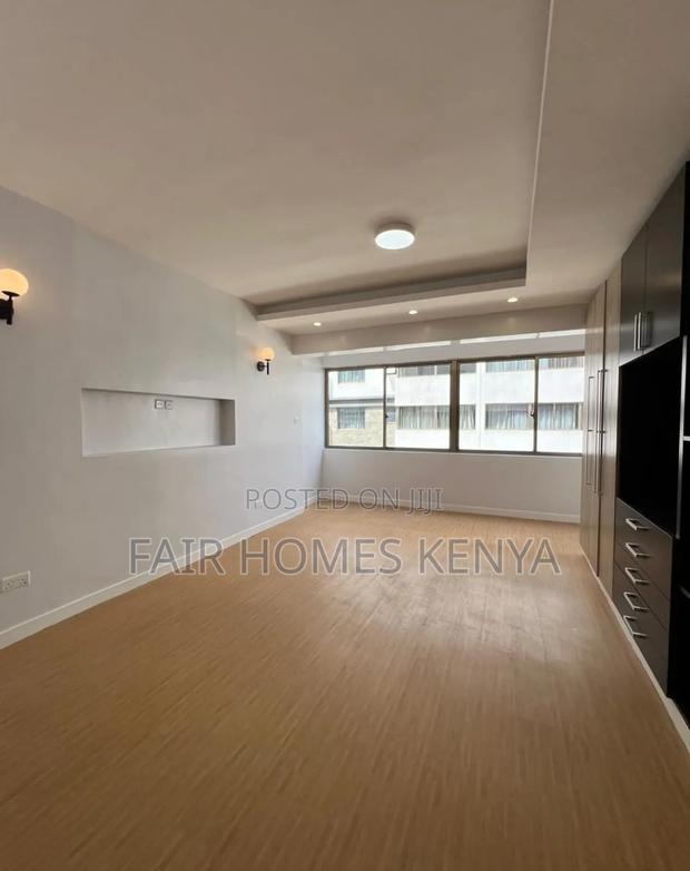 4bdrm Apartment in Hatheru Road, Lavington for sale