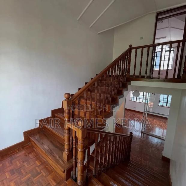 5bdrm Townhouse / Terrace in Lavington Mall for rent