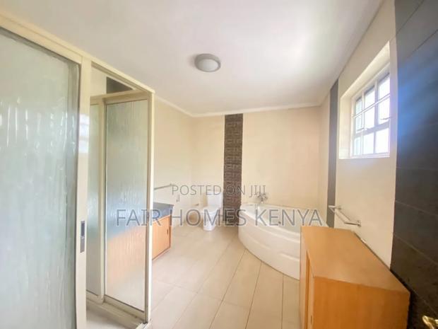 4bdrm Townhouse / Terrace in Maji Mazuri, Lavington for rent