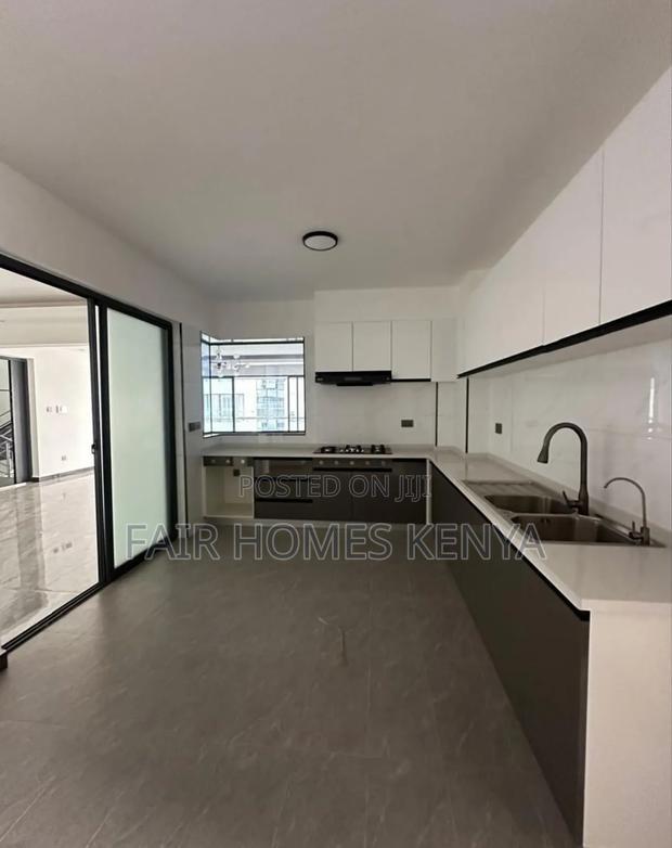 4bdrm Apartment in Othaya Road, Lavington for sale
